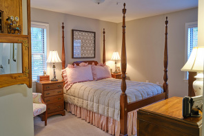 2 Bedroom, 2 Bath Standard (Bedroom)