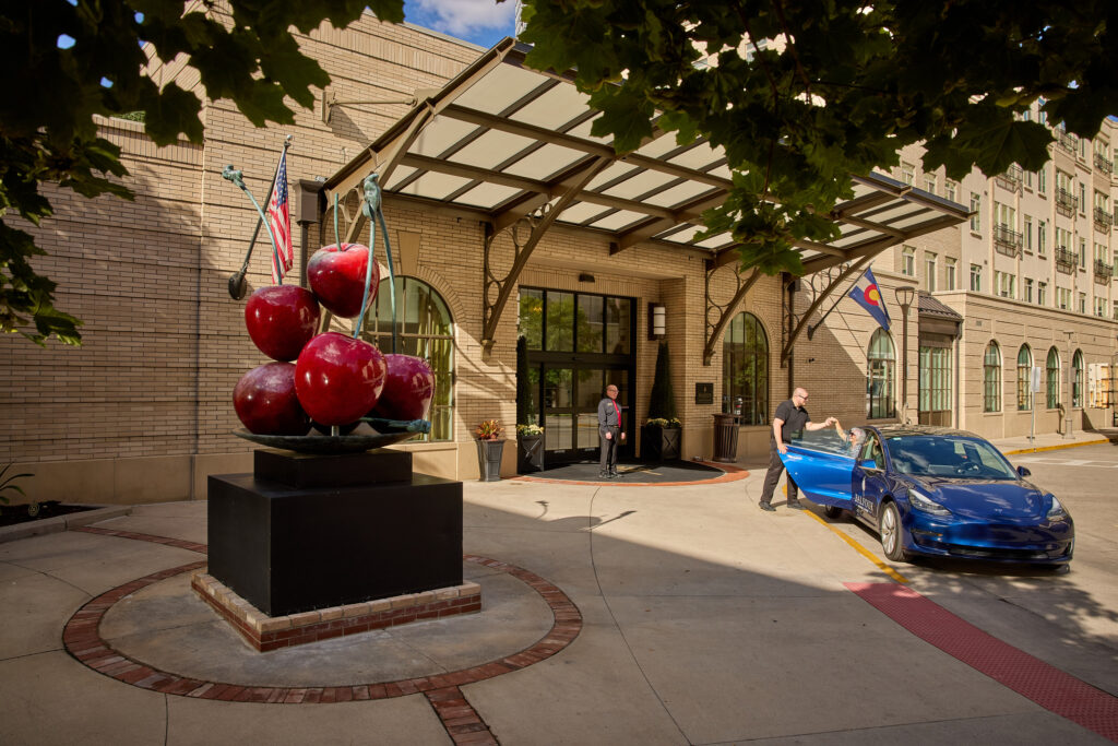 Riverfront_Portecochere30