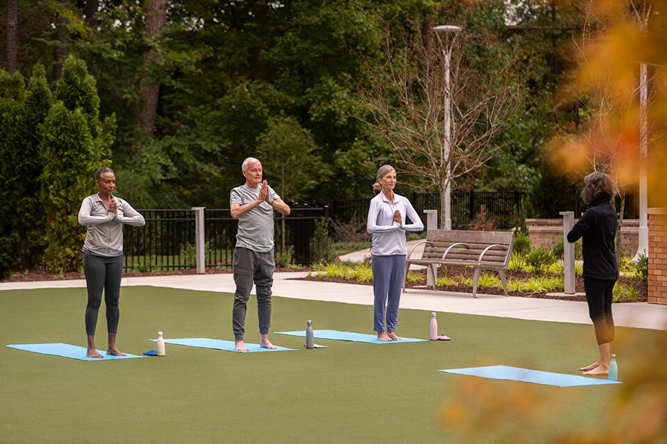 the-cardinal-amenities-outdoor-yoga-lawn